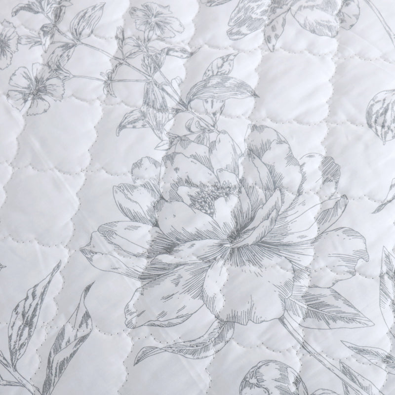 Floral Elegance Quilted Bedspread
