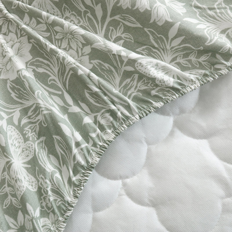 Botanical Grace Quilted Fitted Sheet