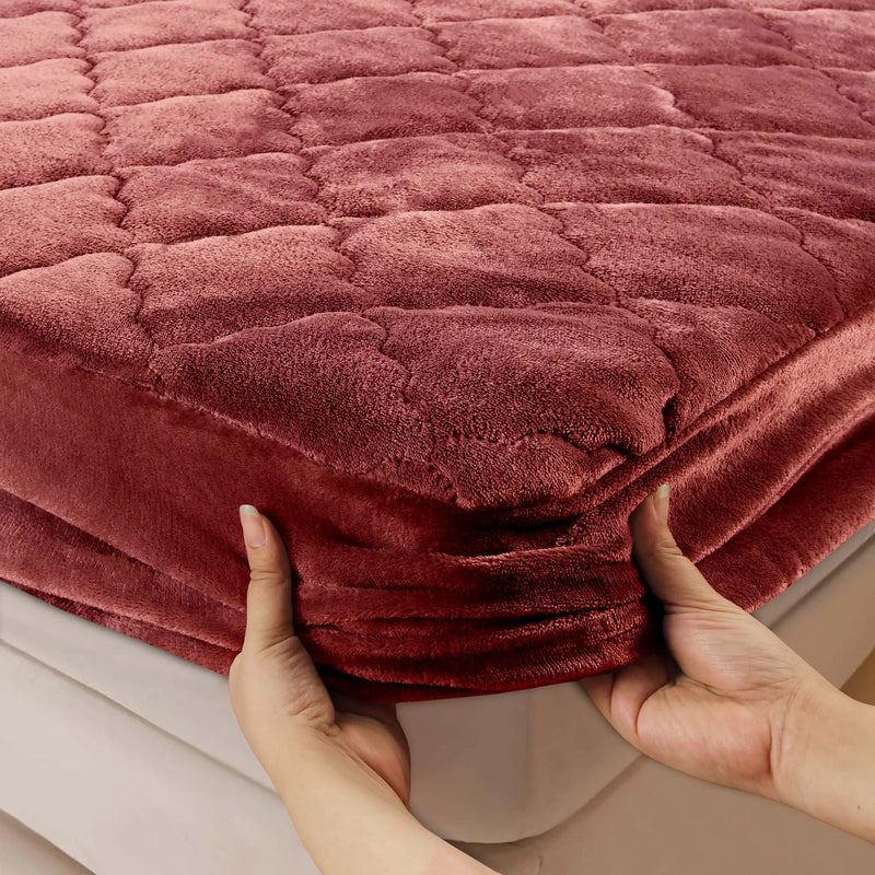 Plush Quilted Fleece Fitted Sheet Burgundy