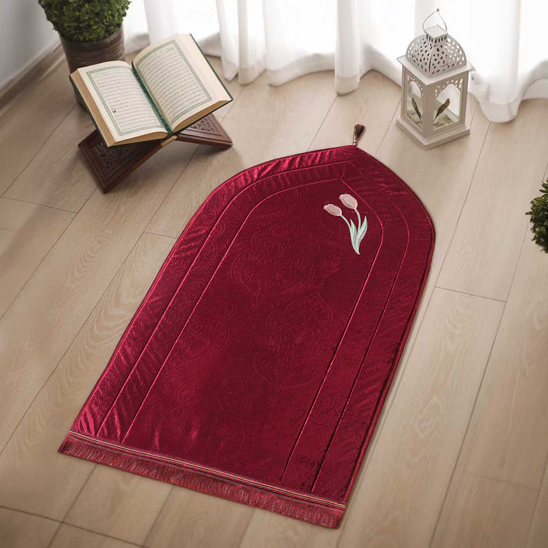 Sajda-e-Noor Embroidered Prayer Mat/Jaye Namaz