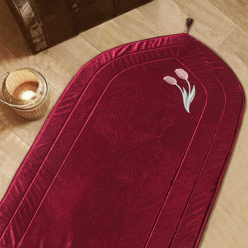 Sajda-e-Noor Embroidered Prayer Mat/Jaye Namaz
