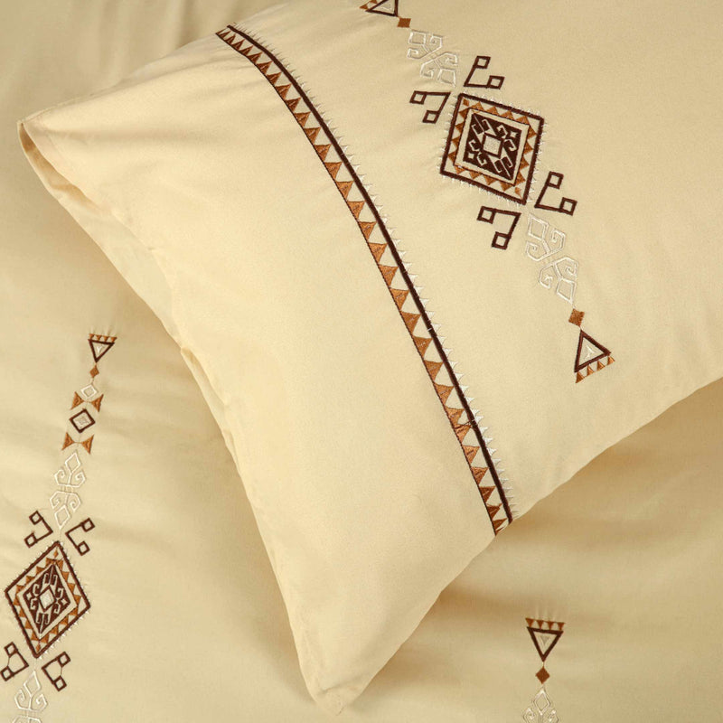 Mocha Horizon Embroidered Summer Duvet Set