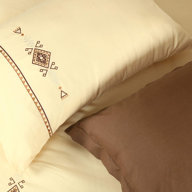 Mocha Horizon Embroidered Summer Duvet Set