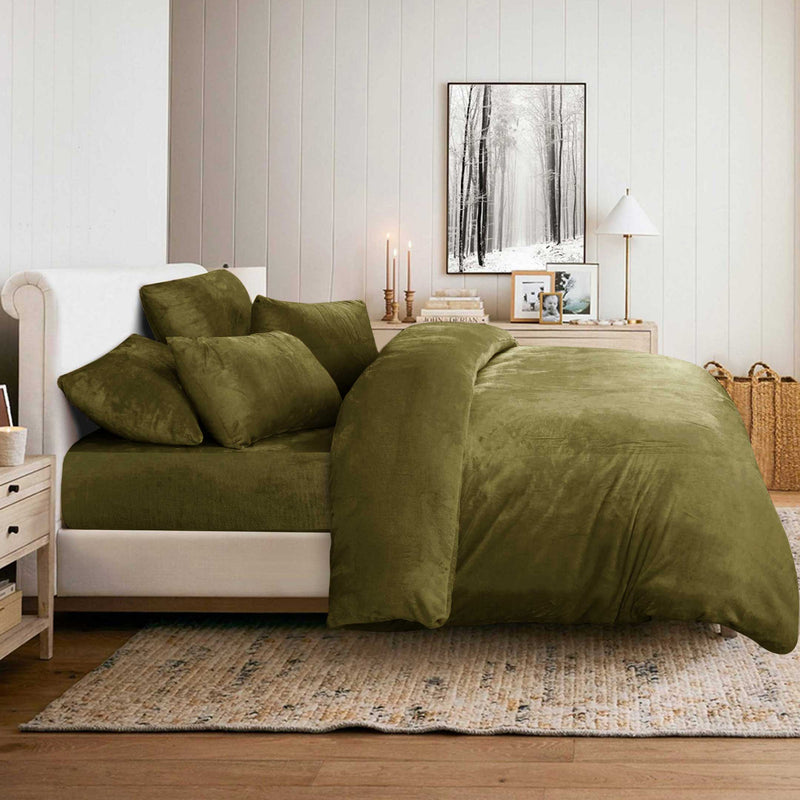 Fleece Bedsheet and Razaye 6pc Set