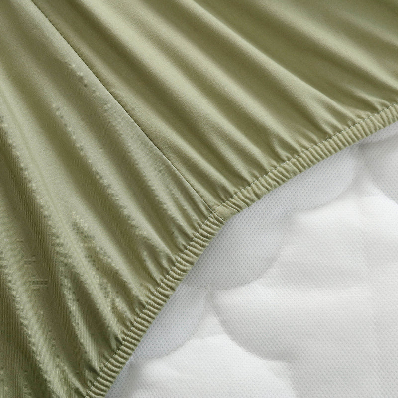 Pastel Garden Quilted Fitted Sheet