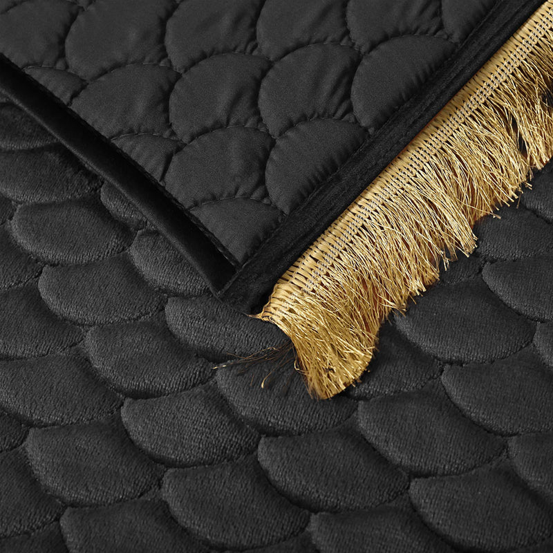 Black Seashell Quilted Moon Embroidered Fleece Padded Prayermat