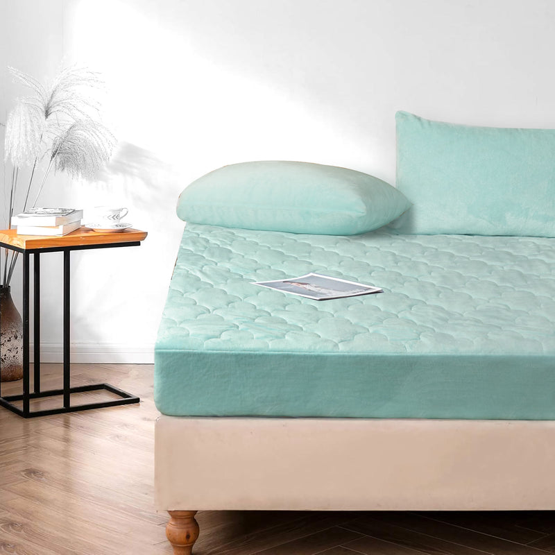 Plush Quilted Fleece Fitted Sheet
